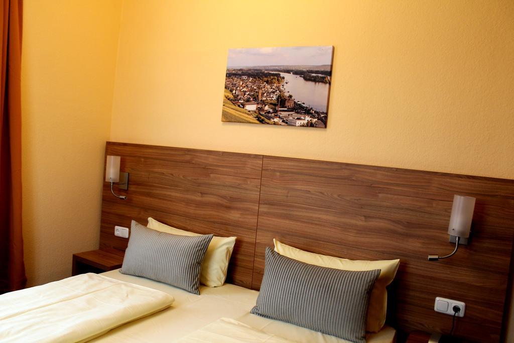 Zur Lindenau Hotel Rüdesheim am Rhein Exterior foto